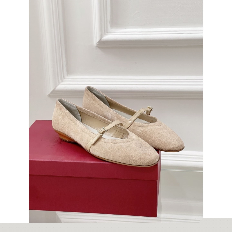 Ferragamo flat shoes